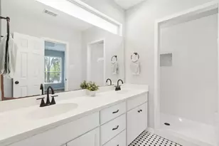 9005 Lanshire Dr, Dallas, TX 75238 - Photo 17