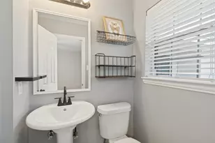 9005 Lanshire Dr, Dallas, TX 75238 - Photo 19