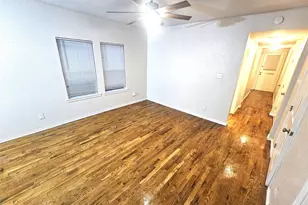 1921 W 10th St, Dallas, TX 75208 - Photo 1