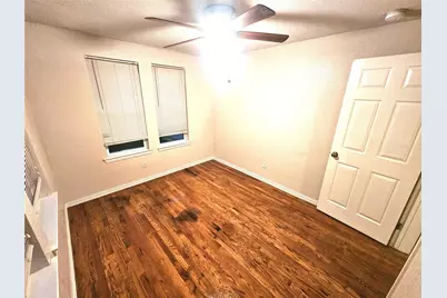 1921 W 10th Street, Dallas, TX 75208 - Photo 13