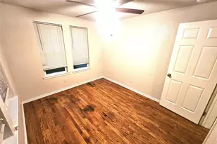 1921 W 10th St, Dallas, TX 75208 - Photo 13