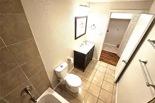 1921 W 10th St, Dallas, TX 75208 - Photo 11