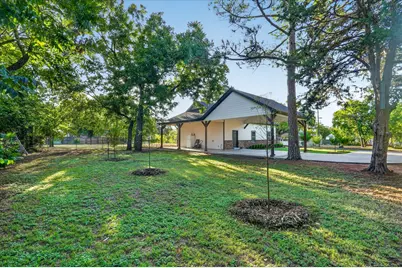 617 E Chambers Street, Cleburne, TX 76031 - Photo 23