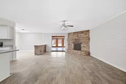 3212 Glenmont Drive, Fort Worth, TX 76133 - Photo 9