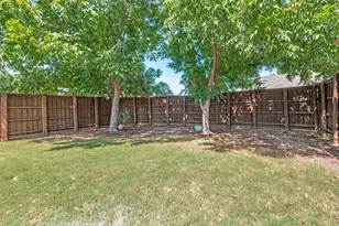1432 Parkwood Dr, Carrollton, TX 75007 - Photo 35