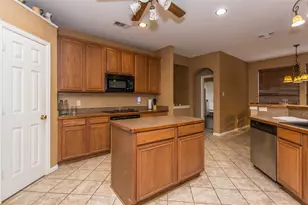 5704 Windmere Ln, Haltom City, TX 76137 - Photo 27