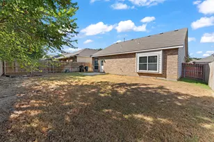 7448 Maroon Dr, Fort Worth, TX 76120 - Photo 37