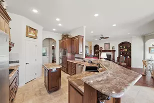 5609 Flagstick Dr, Granbury, TX 76049 - Photo 15