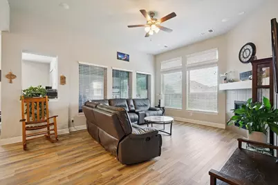 345 Greenbriar Road, Little Elm, TX 75068 - Photo 5