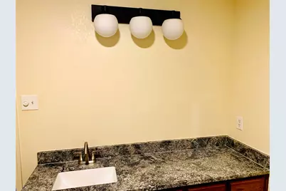 2305 Kingsford Court, Arlington, TX 76017 - Photo 9
