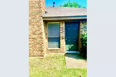 2305 Kingsford Court, Arlington, TX 76017 - Photo 1