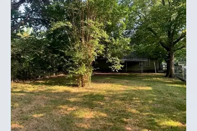 611 E 10th Street, Bonham, TX 75418 - Photo 3