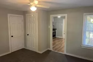 611 E 10th St, Bonham, TX 75418 - Photo 11