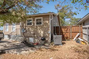 2945 Handley Dr, Fort Worth, TX 76112 - Photo 9