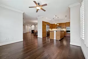 8505 Edgemere Rd, Dallas, TX 75225 - Photo 13