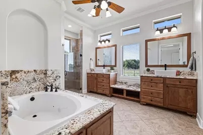 402 N Parkway Drive, Alvarado, TX 76009 - Photo 9