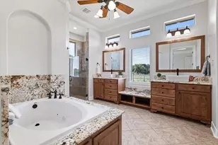 402 N Pkwy Dr, Alvarado, TX 76009 - Photo 9
