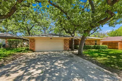 2724 Meadow Green, Bedford, TX 76021 - Photo 3