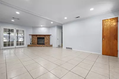 1809 Anderson Street, Irving, TX 75062 - Photo 5