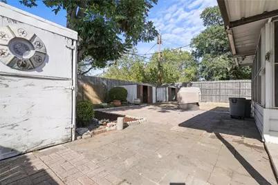 1809 Anderson Street, Irving, TX 75062 - Photo 19