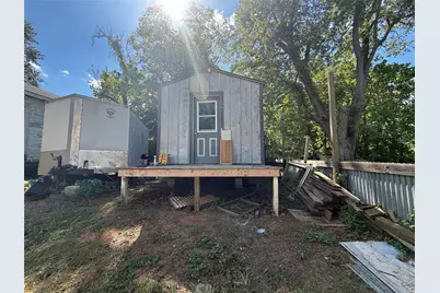 109 E Gooch Street, Palestine, TX 75801 - Photo 35
