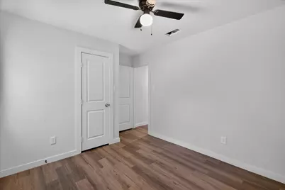 537 NW King Street, Burleson, TX 76028 - Photo 19