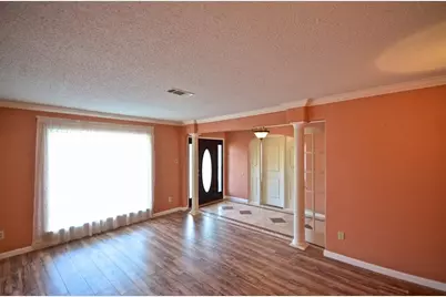 5951 Lattimer Drive, Houston, TX 77035 - Photo 11