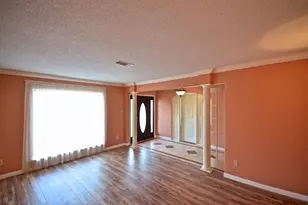 5951 Lattimer Dr, Houston, TX 77035 - Photo 11