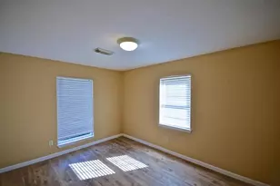 5951 Lattimer Dr, Houston, TX 77035 - Photo 33