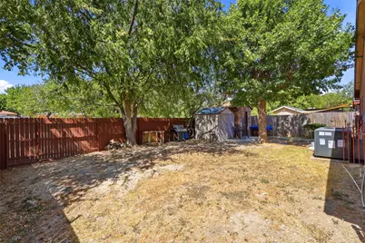 4704 Lizzy Drive, Dallas, TX 75211 - Photo 27