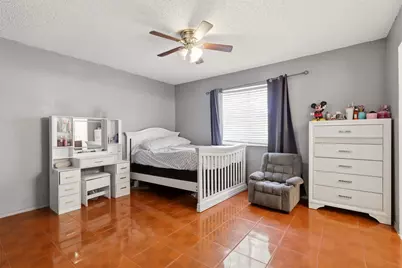 4704 Lizzy Drive, Dallas, TX 75211 - Photo 13