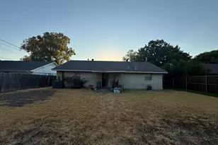 8630 Hackney Ln, Dallas, TX 75238 - Photo 3