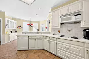 12324 Creekspan Dr, Dallas, TX 75243 - Photo 13