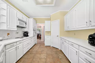 12324 Creekspan Drive, Dallas, TX 75243 - Photo 11