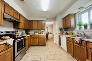 3117 Kingswood Dr, Garland, TX 75040 - Photo 7
