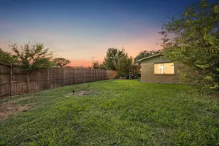 8502 Baumgarten Dr, Dallas, TX 75228 - Photo 17