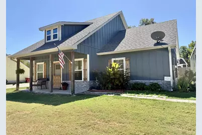 120 W Fairview Street, Blossom, TX 75416 - Photo 3