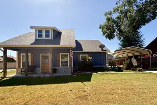 120 W Fairview St, Blossom, TX 75416 - Photo 1