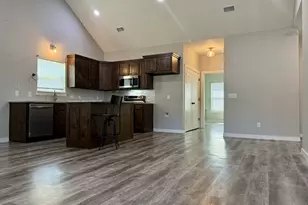 120 W Fairview St, Blossom, TX 75416 - Photo 7