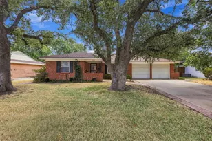 7037 Treehaven Rd, Fort Worth, TX 76116 - Photo 3