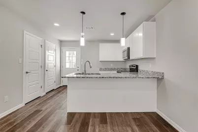5836 Eastland Street, Fort Worth, TX 76119 - Photo 17