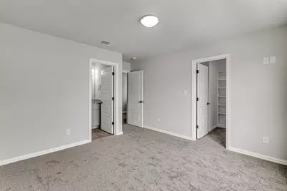 5836 Eastland Street, Fort Worth, TX 76119 - Photo 11
