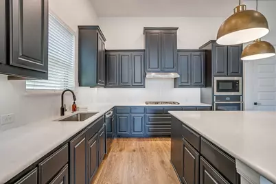 6221 Escarpment Drive, Fort Worth, TX 76112 - Photo 5
