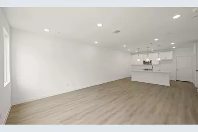 5725 Lakeview Drive, Watauga, TX 76148 - Photo 5