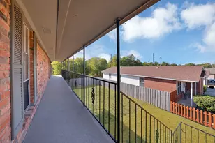 521 Hopkins St, Garland, TX 75040 - Photo 5