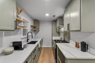 2122 Lemart St, Grand Prairie, TX 75051 - Photo 5