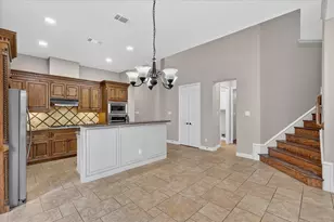 2024 S Hill Dr, Irving, TX 75038 - Photo 11