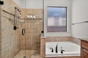 2024 S Hill Dr, Irving, TX 75038 - Photo 15