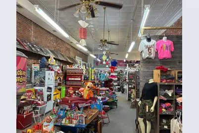 325 N Main Street, Bonham, TX 75418 - Photo 7