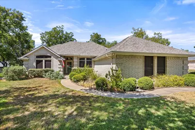9008 Magnolia Vale Drive, Granbury, TX 76049 - Photo 3